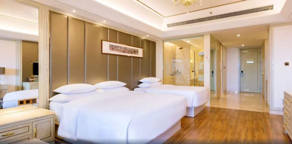 Отель Wanda Realm Xiamen North Bay Экстерьер фото