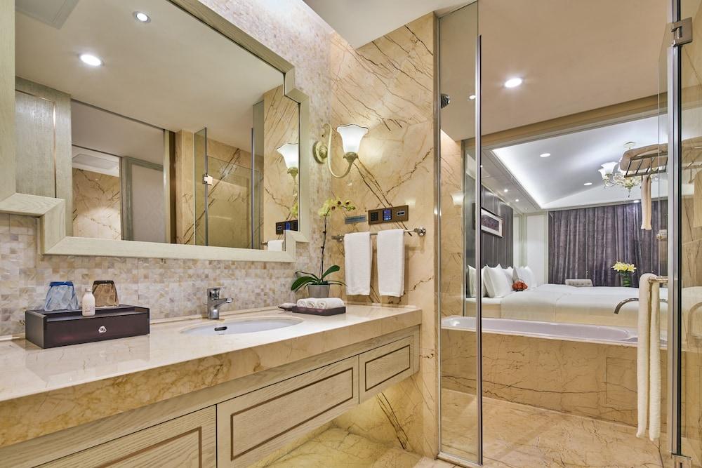 Отель Wanda Realm Xiamen North Bay Экстерьер фото
