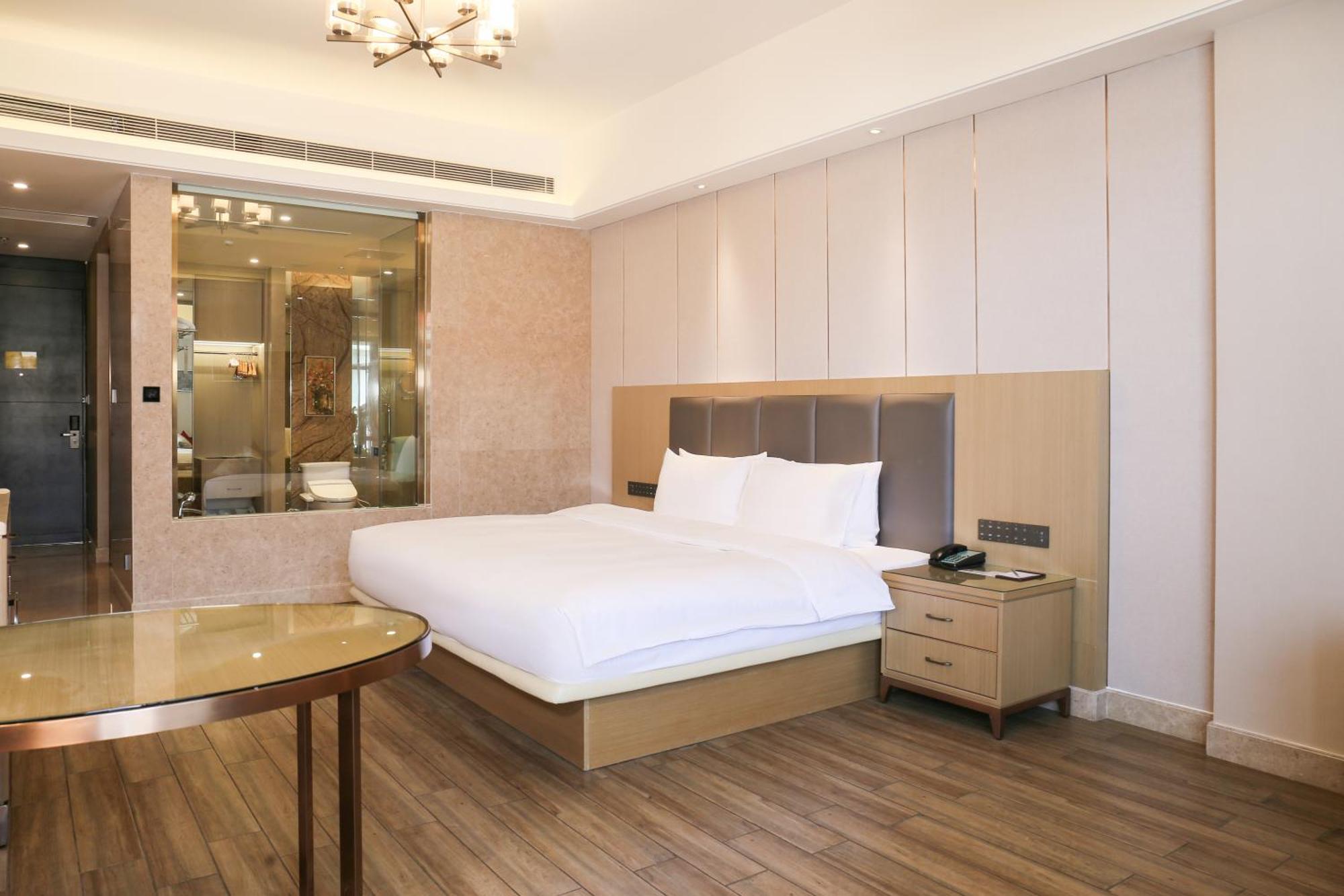 Отель Wanda Realm Xiamen North Bay Экстерьер фото