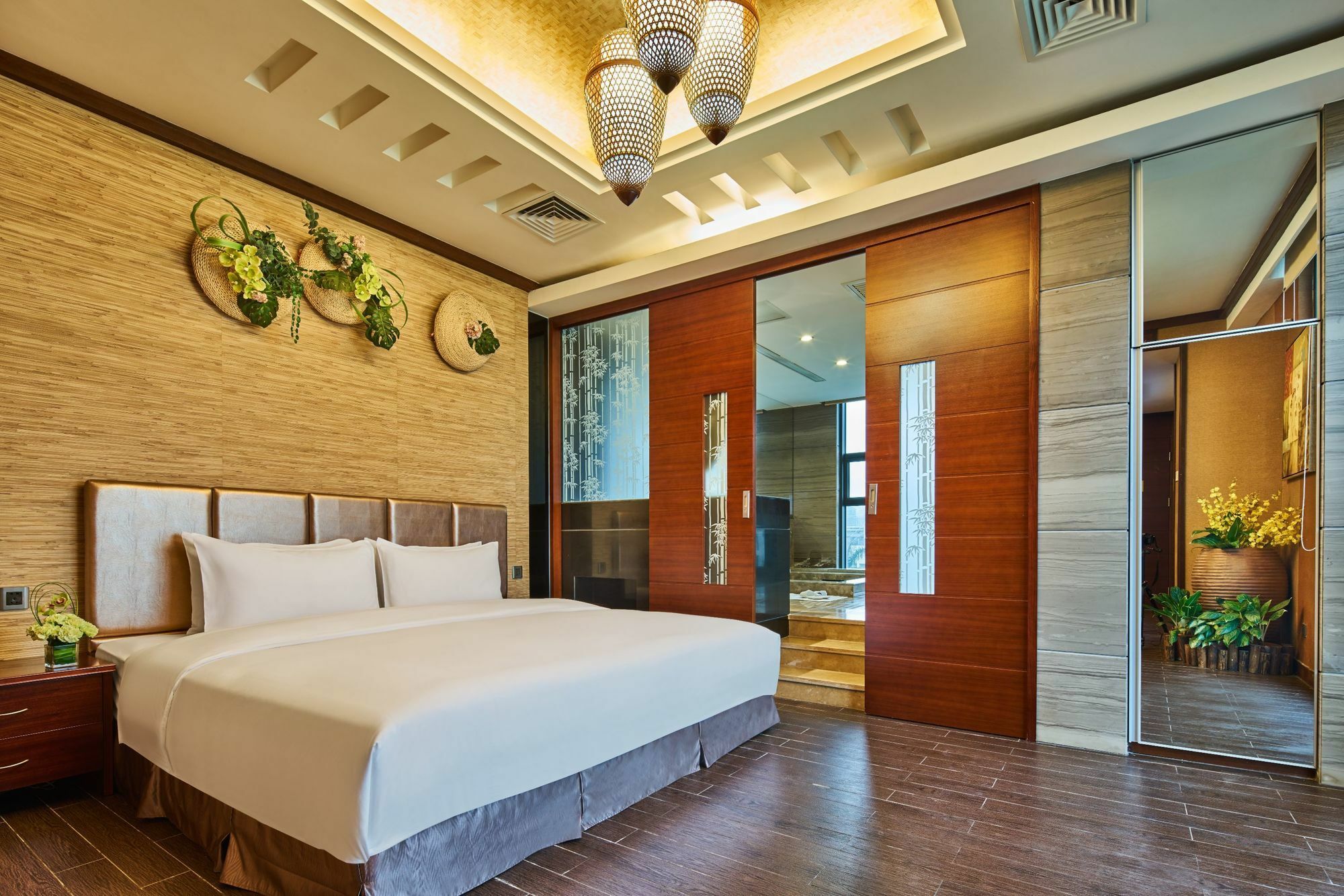 Отель Wanda Realm Xiamen North Bay Экстерьер фото