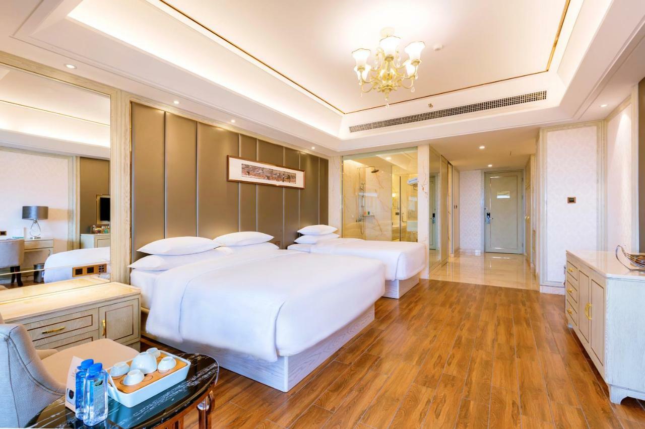 Отель Wanda Realm Xiamen North Bay Экстерьер фото